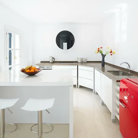 Jardines De Las Golondrinas Марбелья